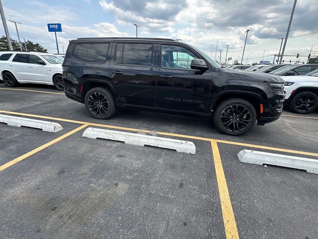 jeep grand wagoneer 2024 1C4SJVFP2RS107365 image jeep grand wagoneer 2024 1C4SJVFP2RS107365 image